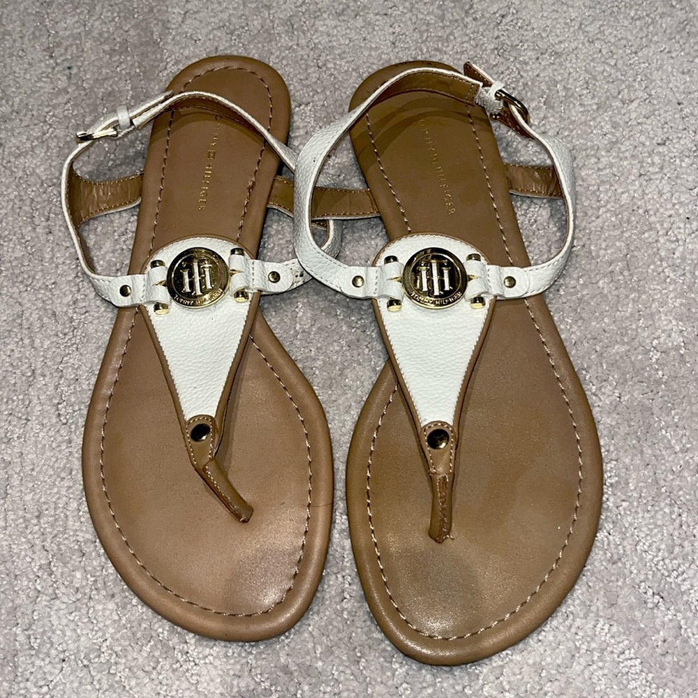 Tommy Hilfiger Sandals in white with gold plates size 8